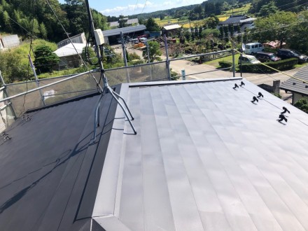 栗原市 K様邸 屋根・外壁塗装 ~下塗り作業~