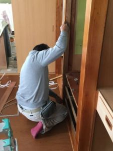 遠田郡美里町 S様邸 建具入替え中です( ˘ω˘ )♪