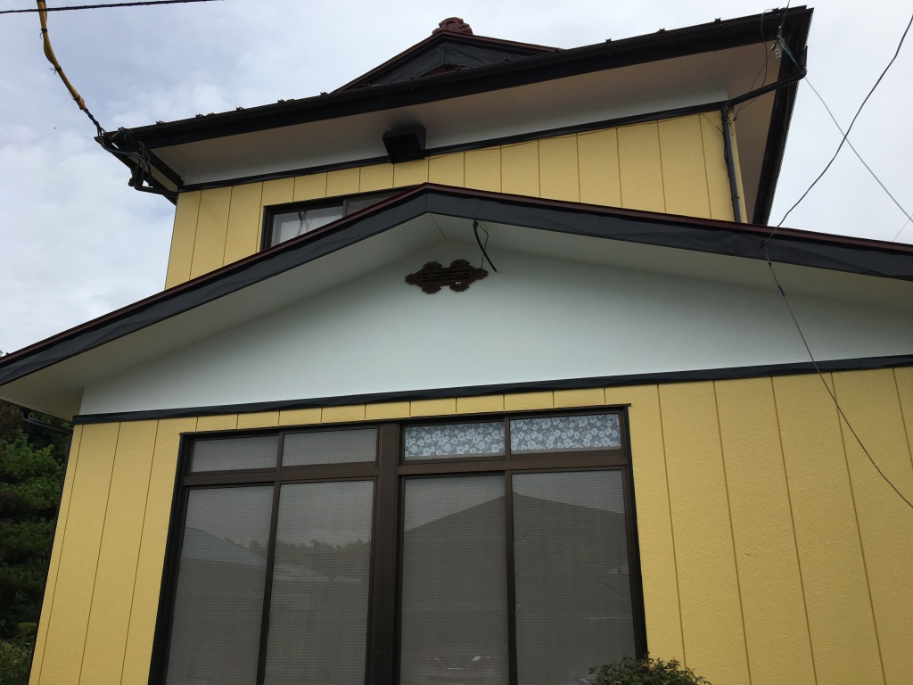 登米市東和町　屋根外壁塗装と車庫の屋根トタン張替♪