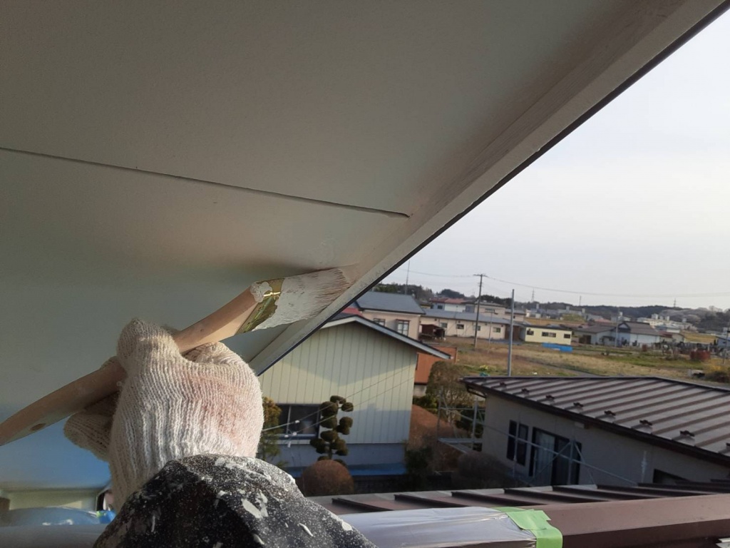 便槽が見えないようにフタ付きの簡易水栓便器新設です