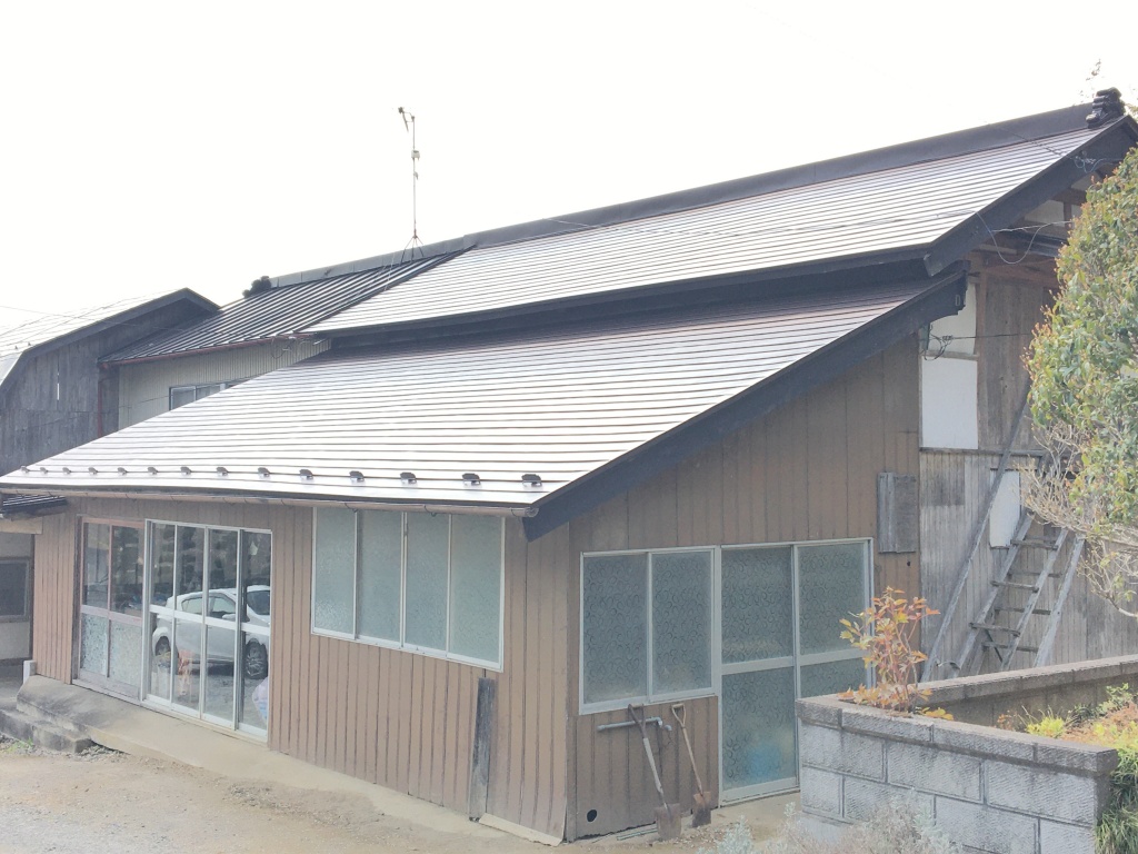 登米市東和町　作業場屋根葺き替え