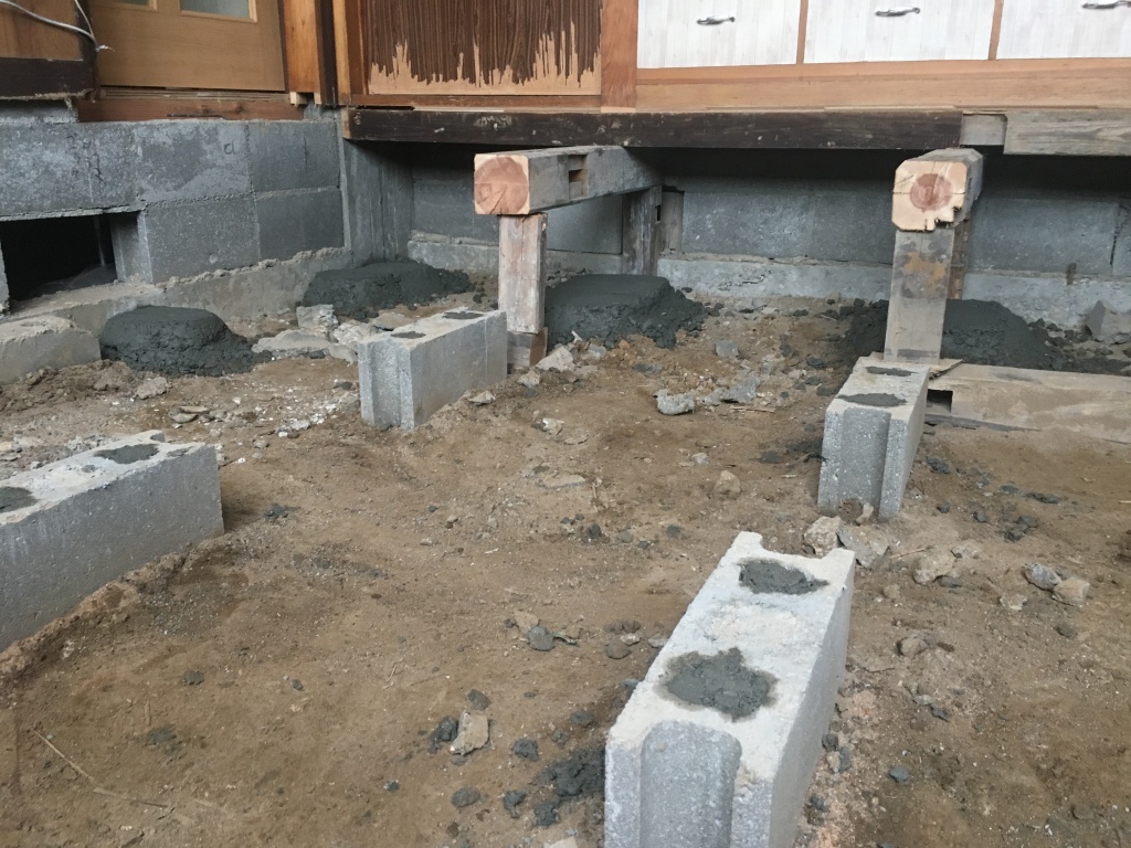 登米市石越町 玄関・茶の間・和室・台所・土間・廊下・二階(寝室・洋室)改修工事 K様邸