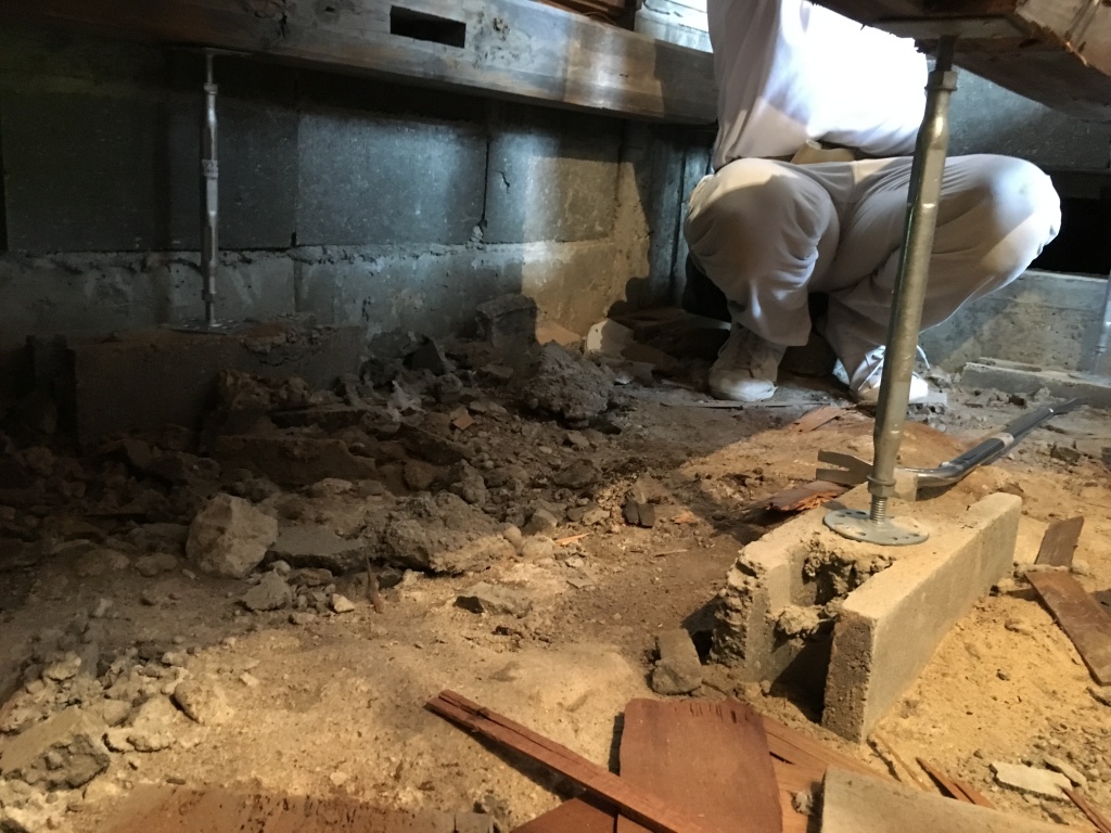 登米市石越町 玄関・茶の間・和室・台所・土間・廊下・二階(寝室・洋室)改修工事 K様邸