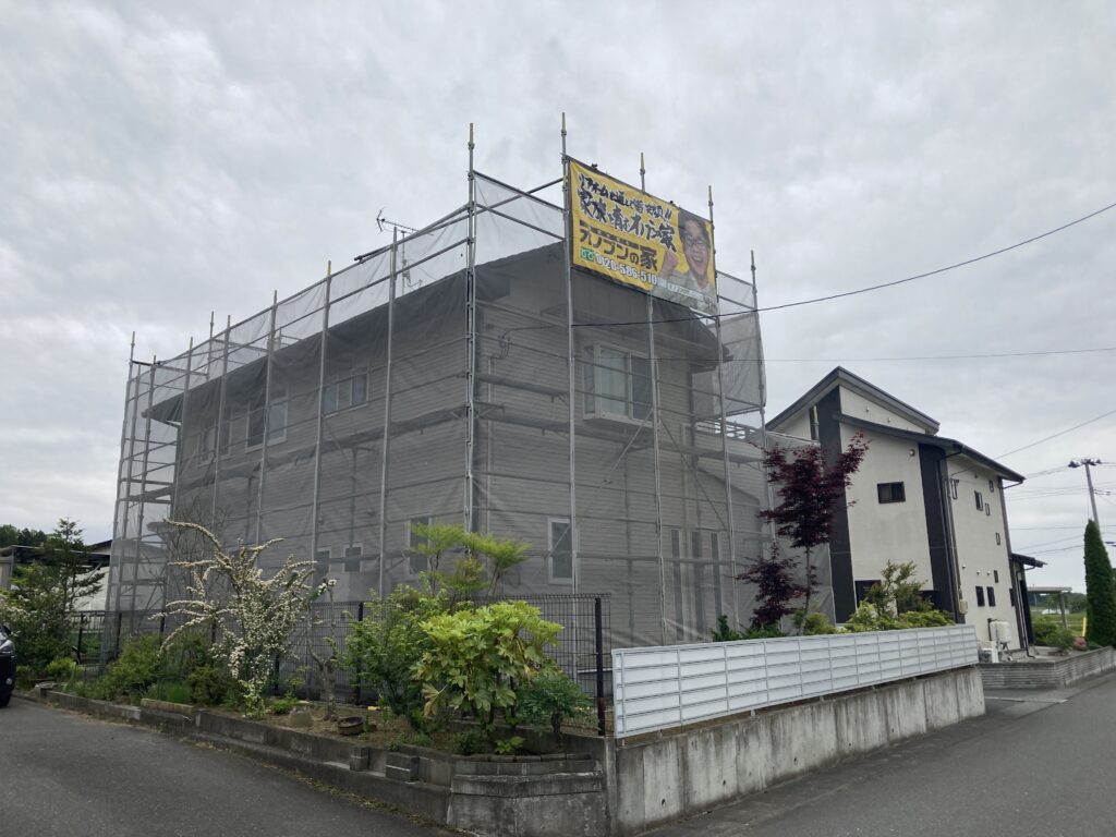 大崎市涌谷町 I様邸 屋根塗装工事①