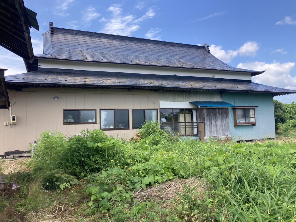 栗原市金成 N様邸 屋根部分重ね張り②