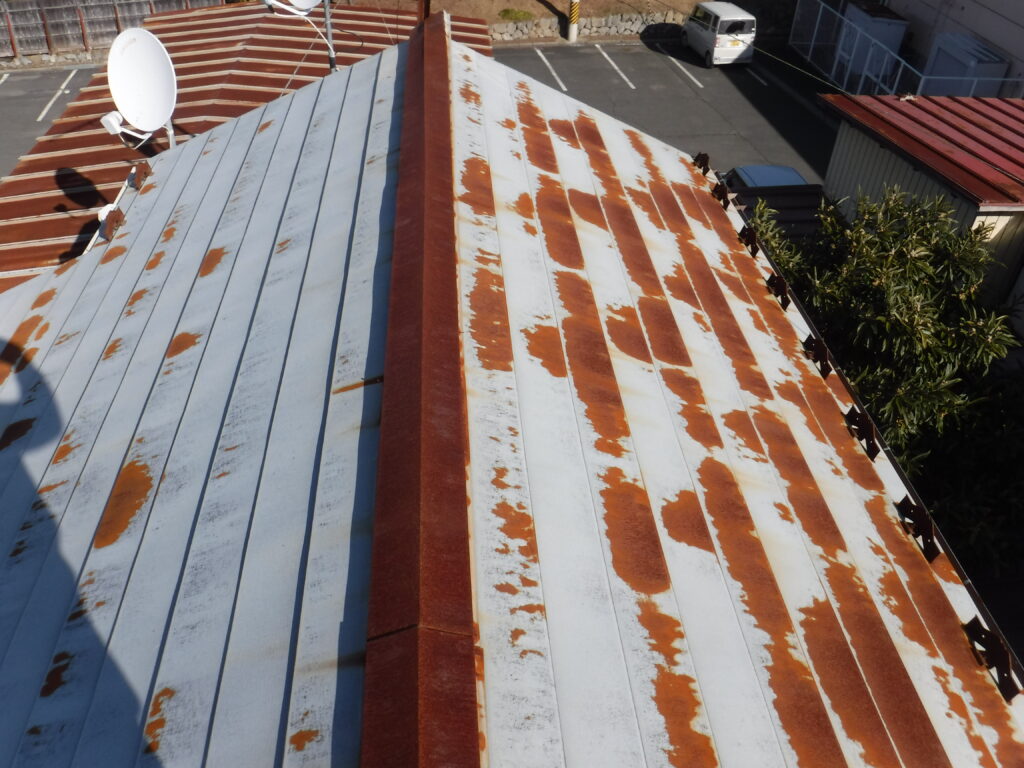 登米市 錆でお悩みだった屋根も見違えるような仕上りになりました