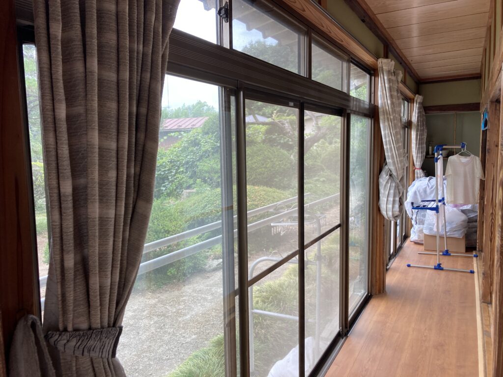 登米市　縁側カーテン掛替