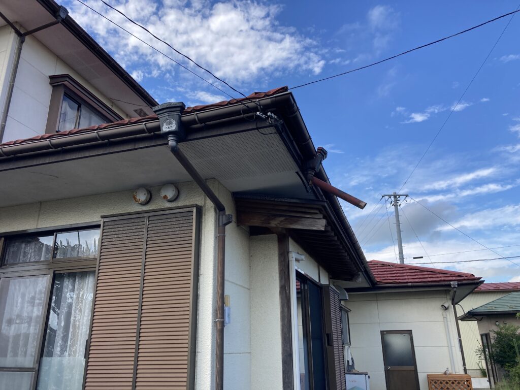 登米市　雨樋の補修